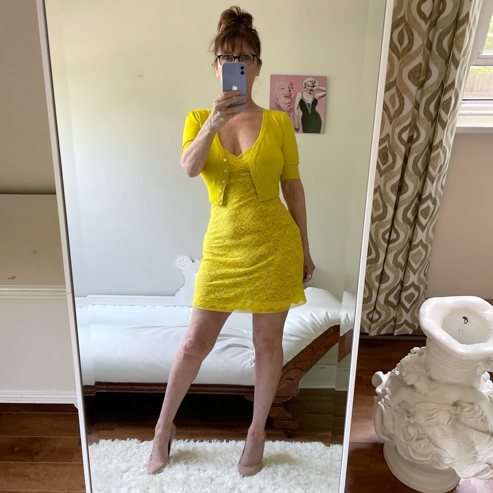 SHORT SLEEVE SWEATER CARDIGAN BUTTON FRONT SHORT CROP DAFFODIL YELLOW